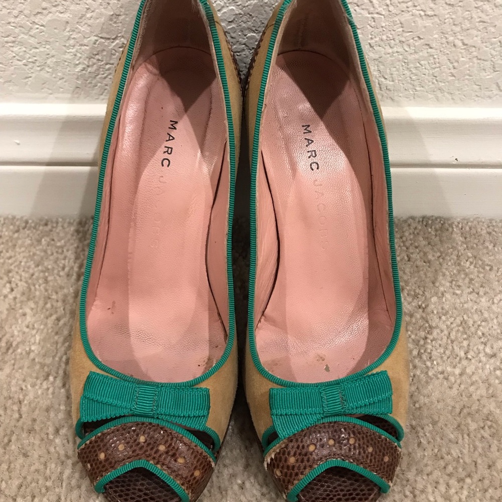 Marc Jacobs Peep-toe Pumps